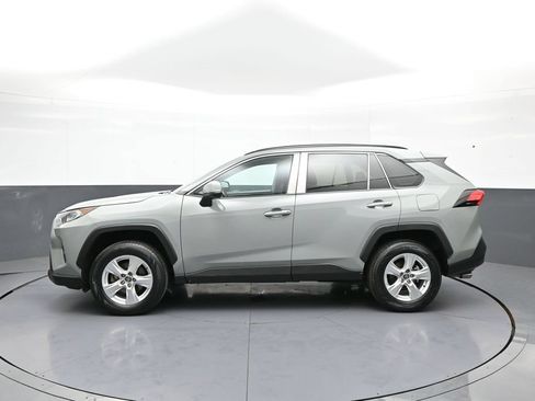 Certified 2020 Toyota RAV4 XLE w/ Convenience Package AWD/4WD image 9