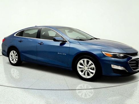 Used 2024 Chevrolet Malibu LT FWD image 3
