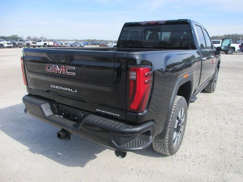 New 2026 GMC Sierra 2500 Denali image 5