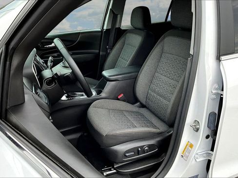 Used 2024 Chevrolet Equinox LT AWD/4WD image 23