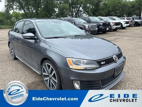 Used 2013 Volkswagen Jetta GLI FWD image 1