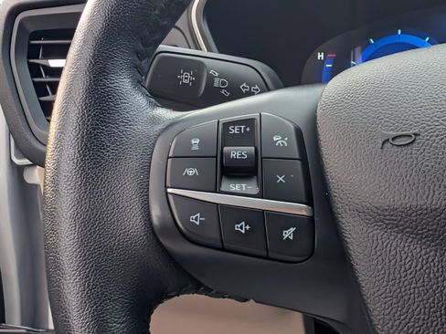 Used 2020 Ford Escape Titanium AWD/4WD image 33