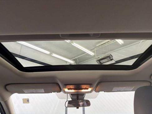 Used 2023 Nissan Altima 2.5 SV w/ SV Premium Package image 21