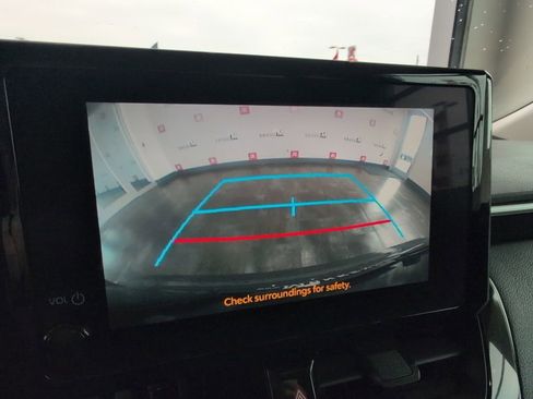 Used 2024 Toyota Corolla LE FWD image 18