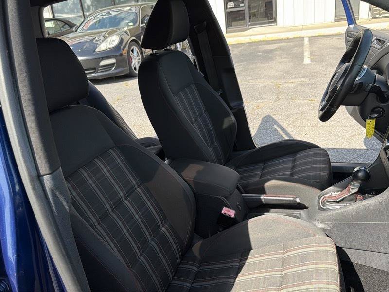 Used 2010 Volkswagen GTI 4-Door FWD image 20