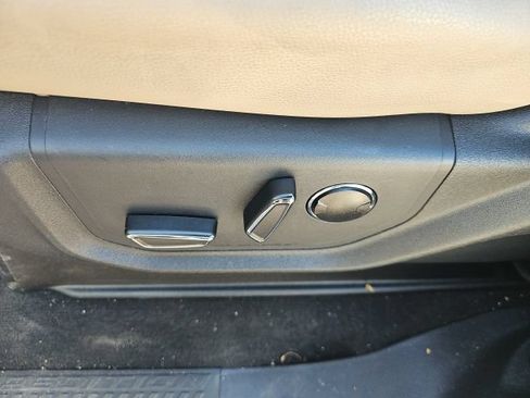 Used 2023 Ford Expedition Limited AWD/4WD image 19