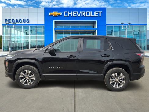 New 2026 Chevrolet Equinox LT w/ Convenience Package II image 3