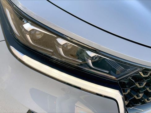 Used 2022 Kia Sorento SX AWD/4WD image 36