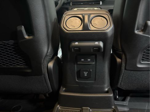 New 2026 Jeep Wrangler Unlimited Rubicon AWD/4WD image 36