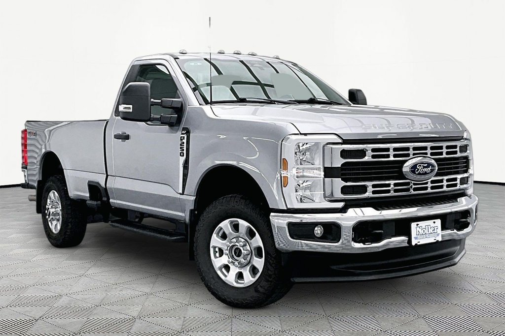 Certified 2024 Ford F250 XLT AWD/4WD image 11