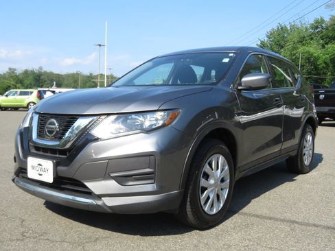 Used 2018 Nissan Rogue S AWD/4WD image 1