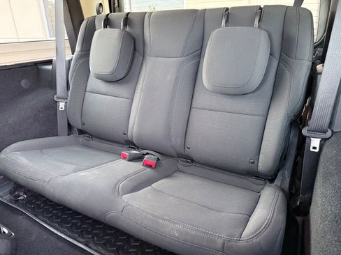 Used 2020 Jeep Wrangler Sport image 36