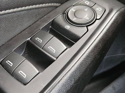 Used 2023 Chevrolet Traverse LT FWD image 20