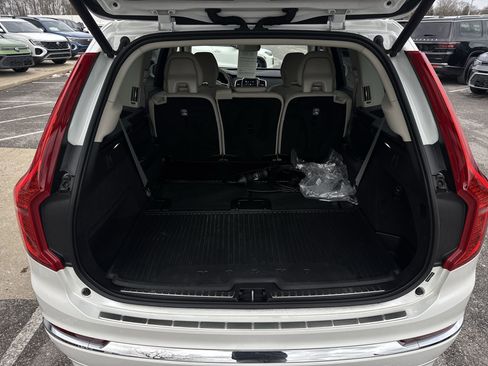 Used 2025 Volvo XC90 T8 Plus w/ Protection Package Premier image 27