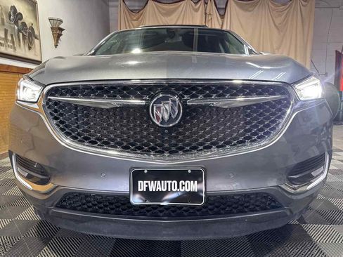 Used 2020 Buick Enclave Avenir FWD image 3