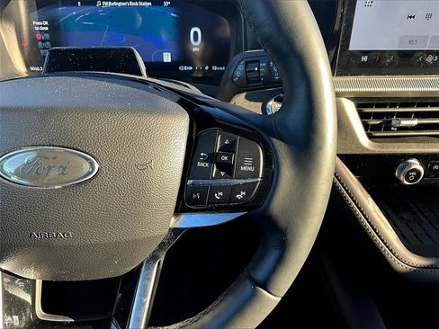 Used 2025 Ford Explorer Platinum w/ Ultimate Package image 25