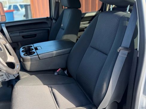 Used 2011 GMC Sierra 2500 SLE image 9