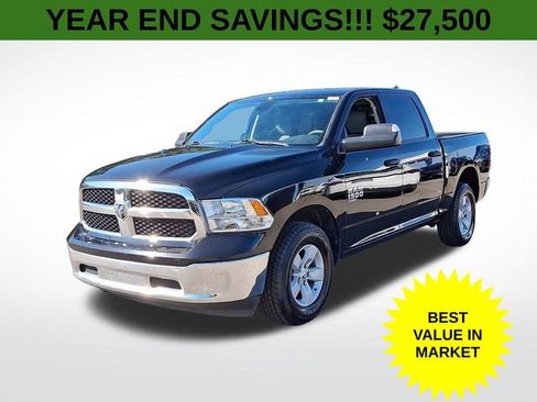Used 2023 RAM 1500 Classic SLT w/ Trailer & Traction Group image 4