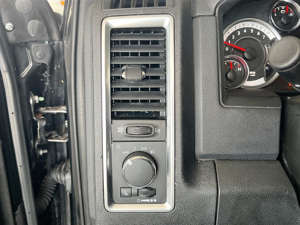 Used 2023 RAM 1500 Classic SLT w/ Trailer & Traction Group RWD image 10