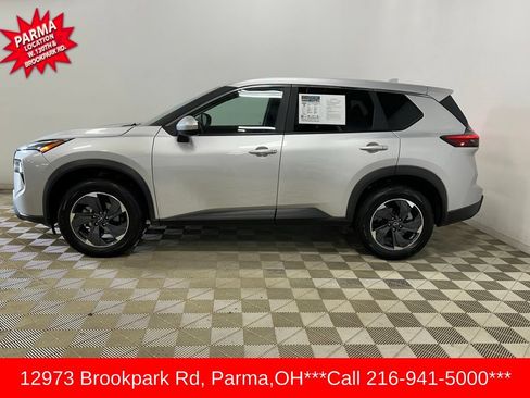 Used 2025 Nissan Rogue SV FWD image 6