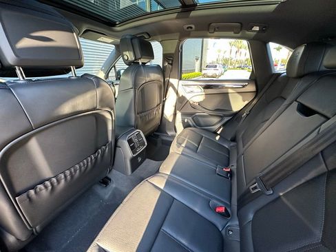 Used 2026 Porsche Macan image 34