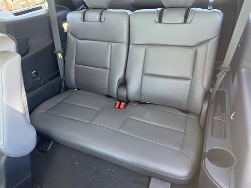 New 2025 Ford Explorer Active w/ Active Comfort Package image 11