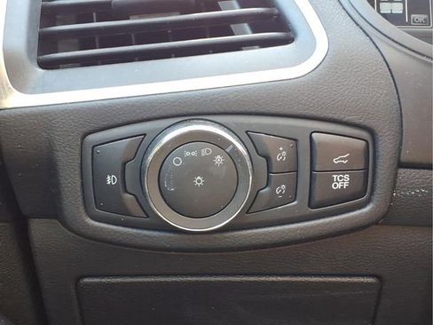 Used 2024 Ford Edge Titanium image 16