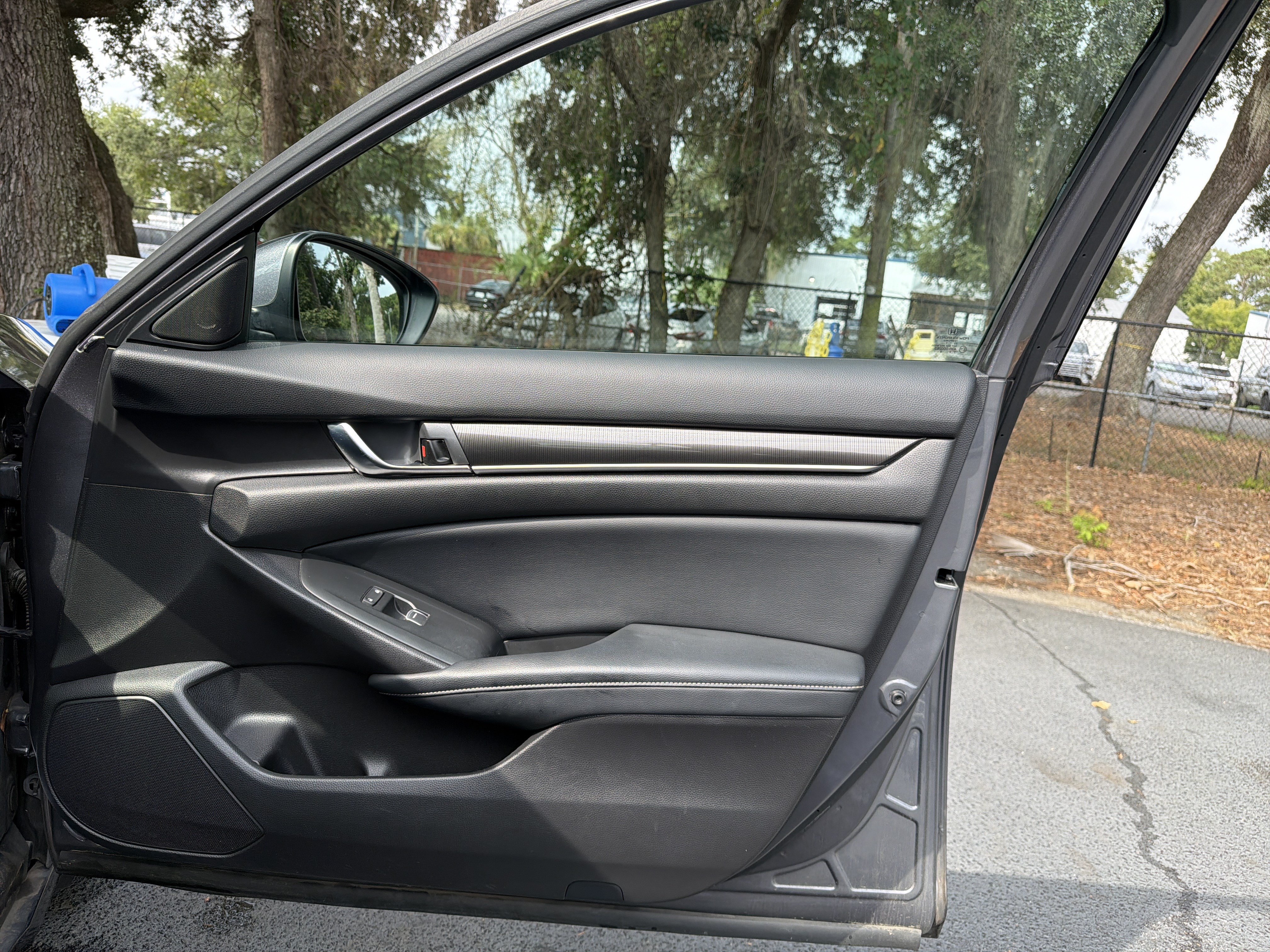 Used 2018 Honda Accord Sport image 39