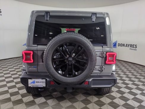 Used 2021 Jeep Wrangler Unlimited Sahara w/ Cold Weather Group AWD/4WD image 4