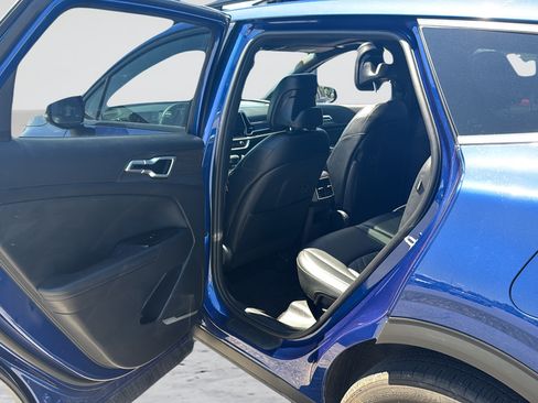 Used 2024 Kia Sportage X-Line w/ X-Line Premium Package AWD/4WD image 35