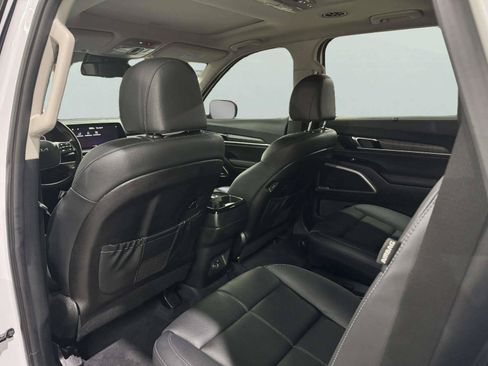Used 2023 Kia Telluride EX w/ EX Captain's Chair Package FWD image 46