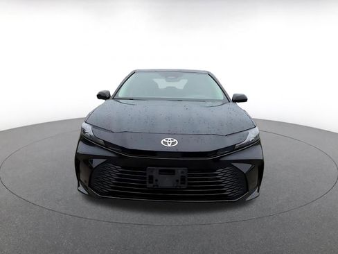 Used 2025 Toyota Camry LE FWD image 4