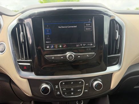Used 2023 Chevrolet Traverse LS AWD/4WD image 10