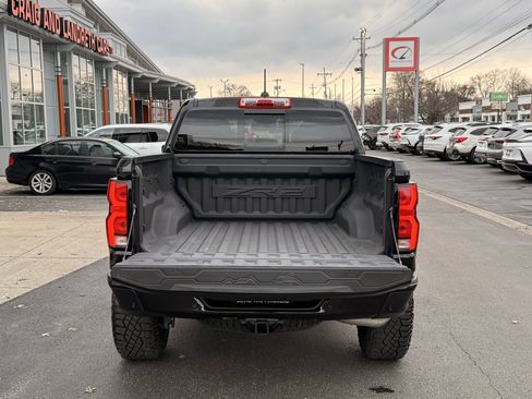 Used 2024 Chevrolet Colorado ZR2 w/ ZR2 Convenience Package III image 15