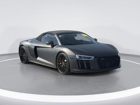 Used 2017 Audi R8 V10 w/ Carbon Exterior Package image 1