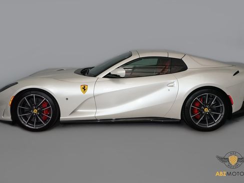 Used 2023 Ferrari 812 GTS image 6