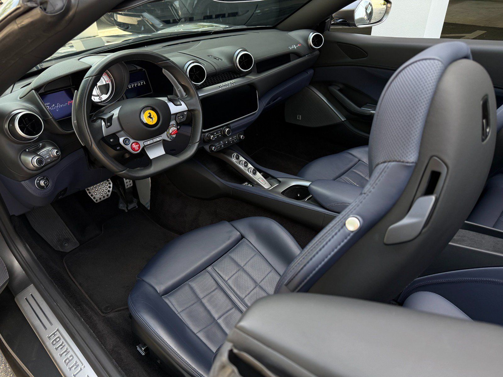 Used 2022 Ferrari Portofino M RWD image 19