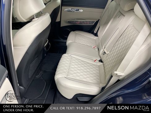 Used 2025 Genesis GV70 3.5T Sport w/ Sport Advanced Package image 36