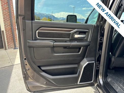 Used 2025 RAM 2500 Laramie AWD/4WD image 15