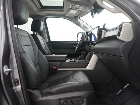 Used 2022 Toyota Tundra Limited image 11