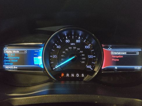 Used 2018 Ford Explorer XLT w/ Equipment Group 202A AWD/4WD image 23