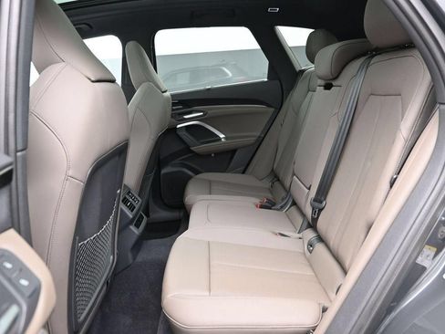 Used 2025 Audi Q5 Premium Plus w/ Premium Plus AWD/4WD image 11