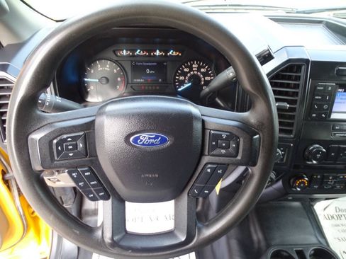 Used 2019 Ford F150 4x4 SuperCrew XL w/ Equipment Group 101A Mid image 13