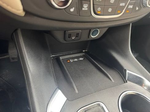 Certified 2023 Chevrolet Traverse LT AWD/4WD image 21