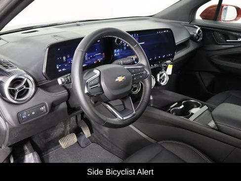 Used 2024 Chevrolet Blazer EV LT image 25