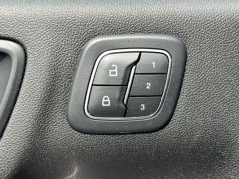 Used 2022 Ford Escape Titanium AWD/4WD image 17
