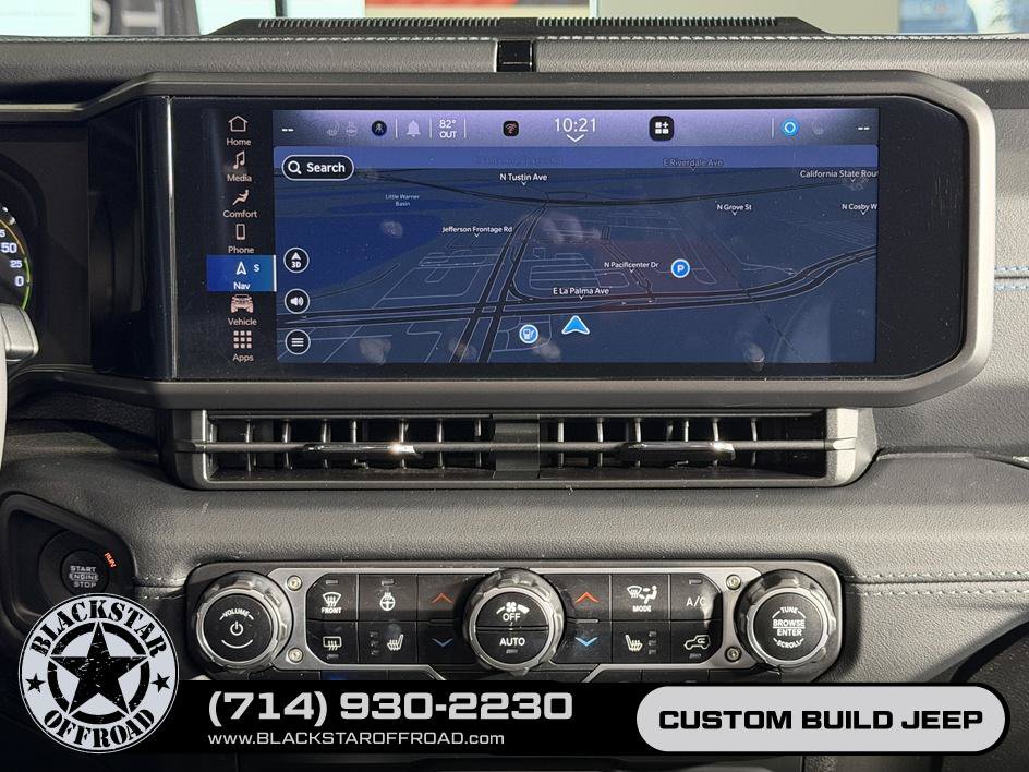 Used 2024 Jeep Wrangler High Altitude AWD/4WD image 30