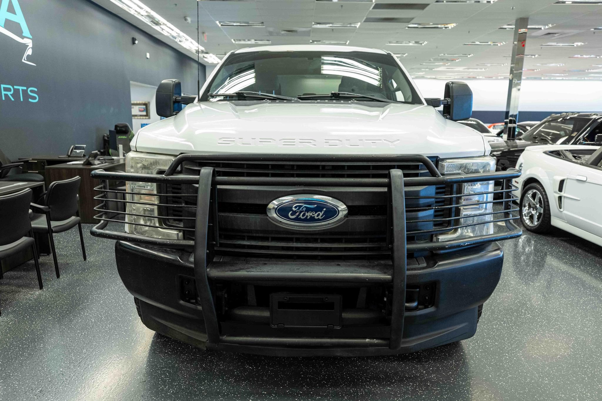 Used 2017 Ford F250 XL AWD/4WD image 2