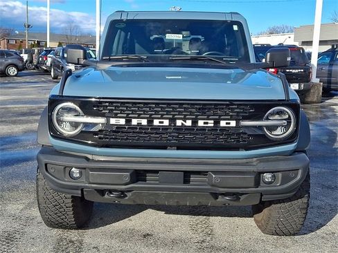 Used 2022 Ford Bronco Wildtrak image 2