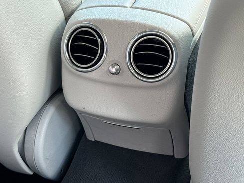 Used 2021 Mercedes-Benz E 350 Sedan image 17